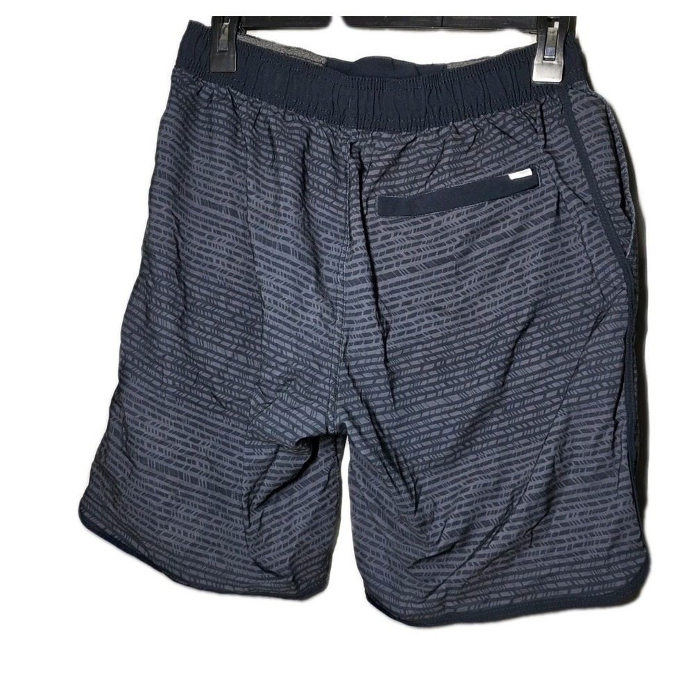 Vuori Banks Shorts Mens Size Medium Navy Blue Striped Board Shorts - Picture 2 of 8
